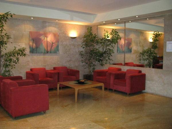 Longoria Avenida Hotel El Berron Bagian luar foto