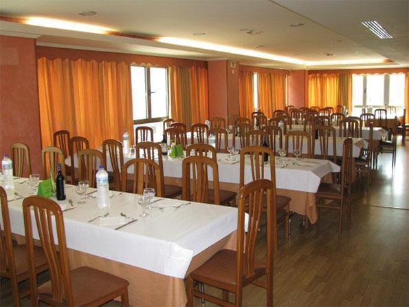 Longoria Avenida Hotel El Berron Restoran foto